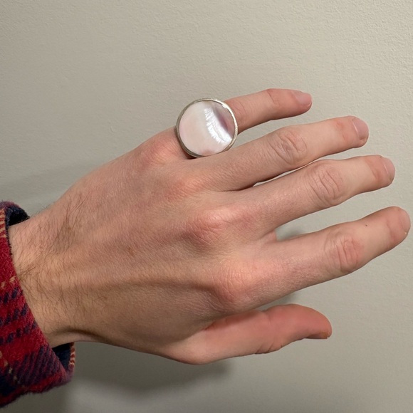 Vintage Sterling Silver and Mother Of Pearl Men's Ring sz 6 approx Statement 925 - Picture 1 of 6